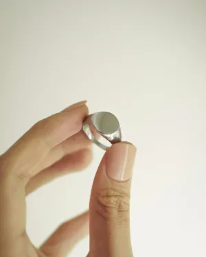 CIRCLE Signet Ring in Silver