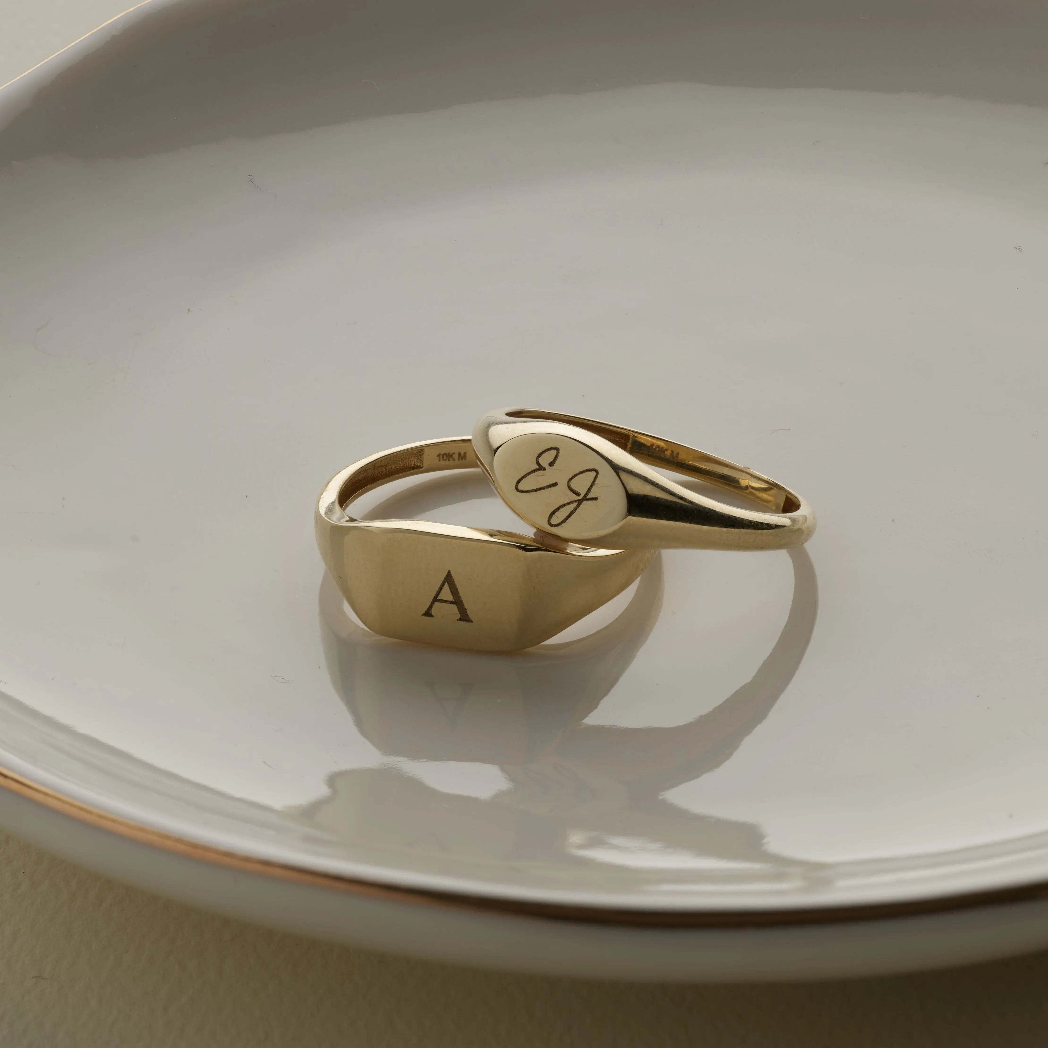 Engravable Oval Signet Pinky Ring in 10k Gold