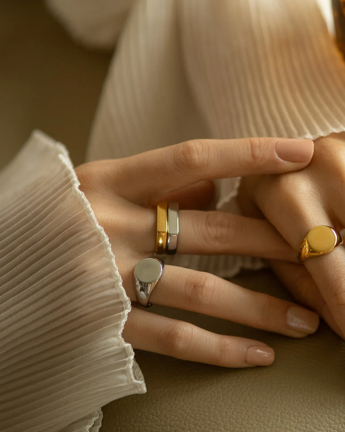 RECTANGLE Signet Ring in Gold