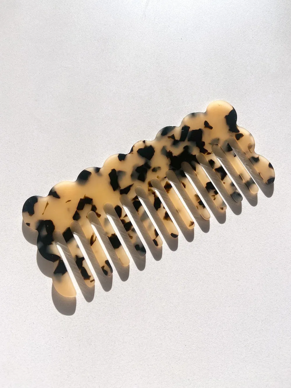 Scalloped Edge Acetate Hair Comb